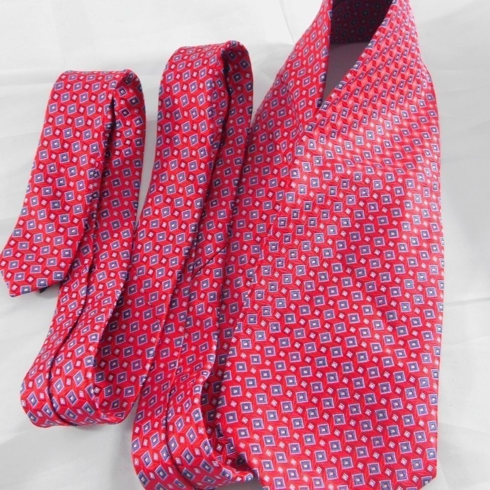 Stafford Red Geometric Silk Necktie